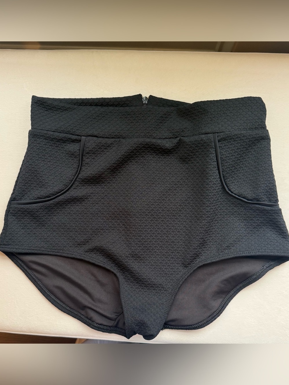 Seea Georgia high waisted surf bottoms Med